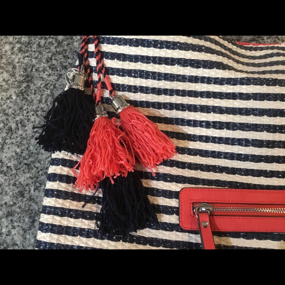 Jessica Simpson Purse - Picture 2 of 3